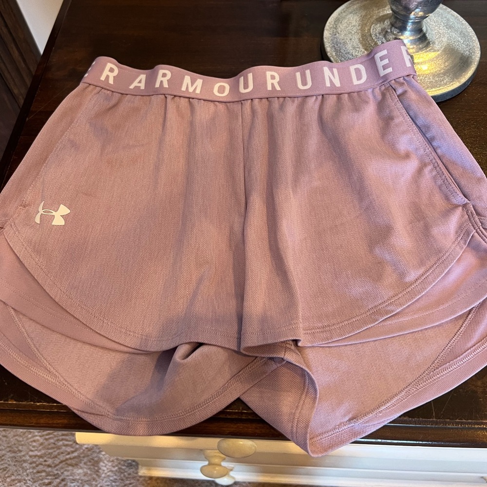 PURPLE UNDER ARMOUR RUNNING SHORTS